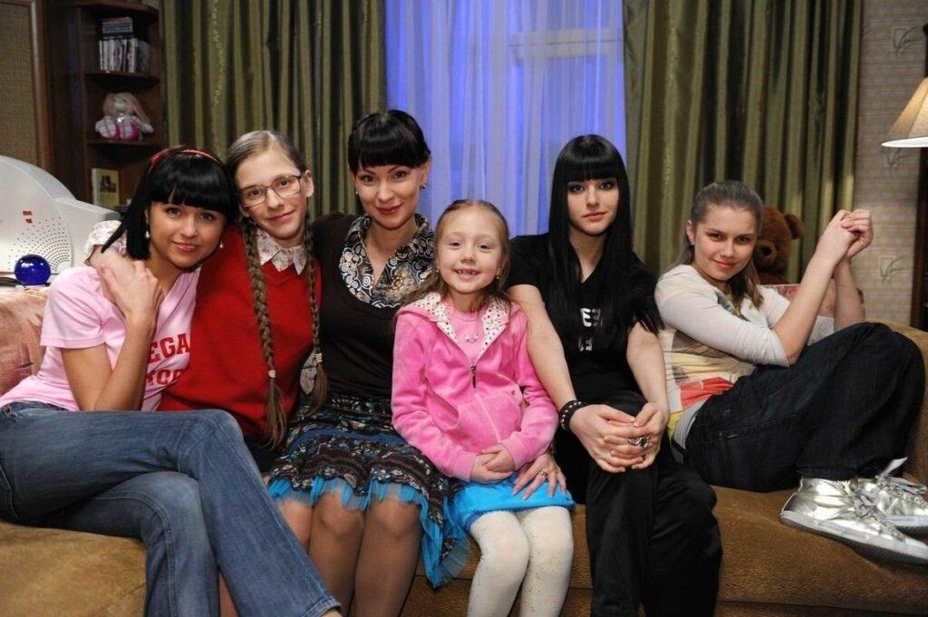 Папины дочки (сериал 2007 – 2013) 